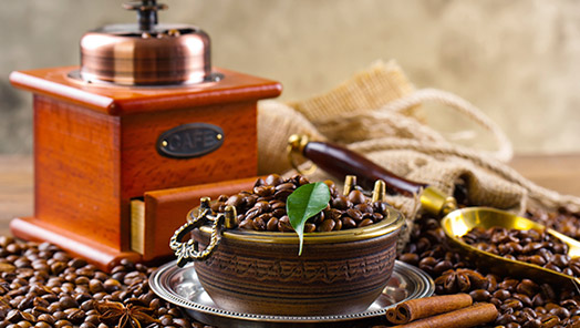 Mlýnky na kávu a mletí kávy pro různé způsoby její přípravy